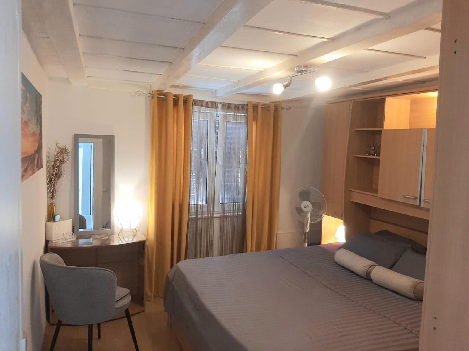 Apartment Natali Kastel Stari Екстер'єр фото