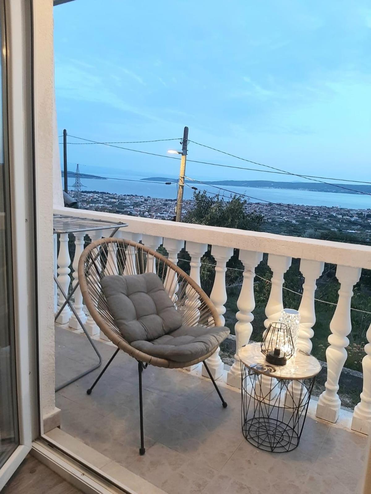 Apartment Natali Kastel Stari Екстер'єр фото