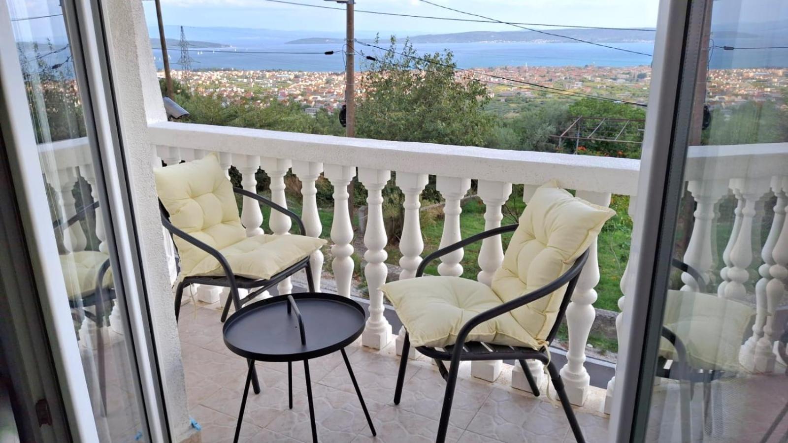 Apartment Natali Kastel Stari Екстер'єр фото
