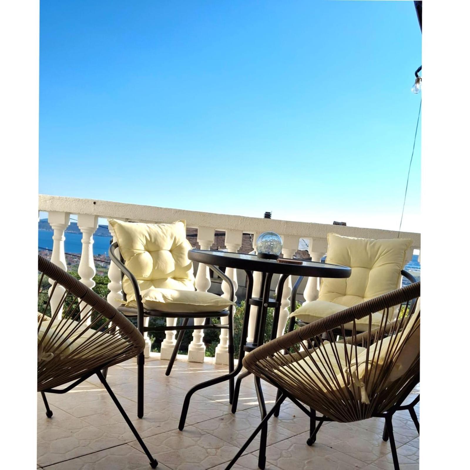 Apartment Natali Kastel Stari Екстер'єр фото